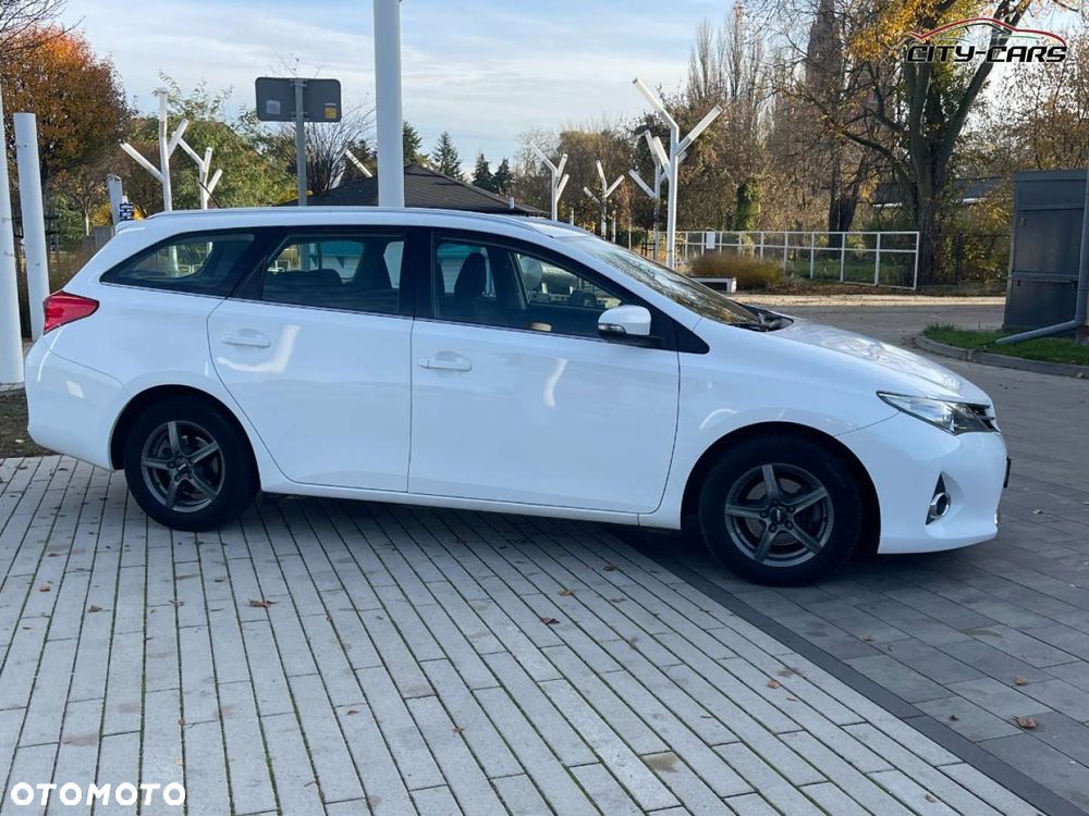 Toyota Auris - 14