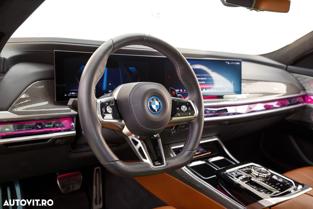 BMW M7 M760e xDrive AT PHEV - 27