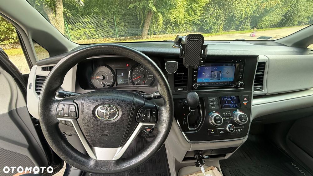 Toyota Sienna 3.5 V6 - 20