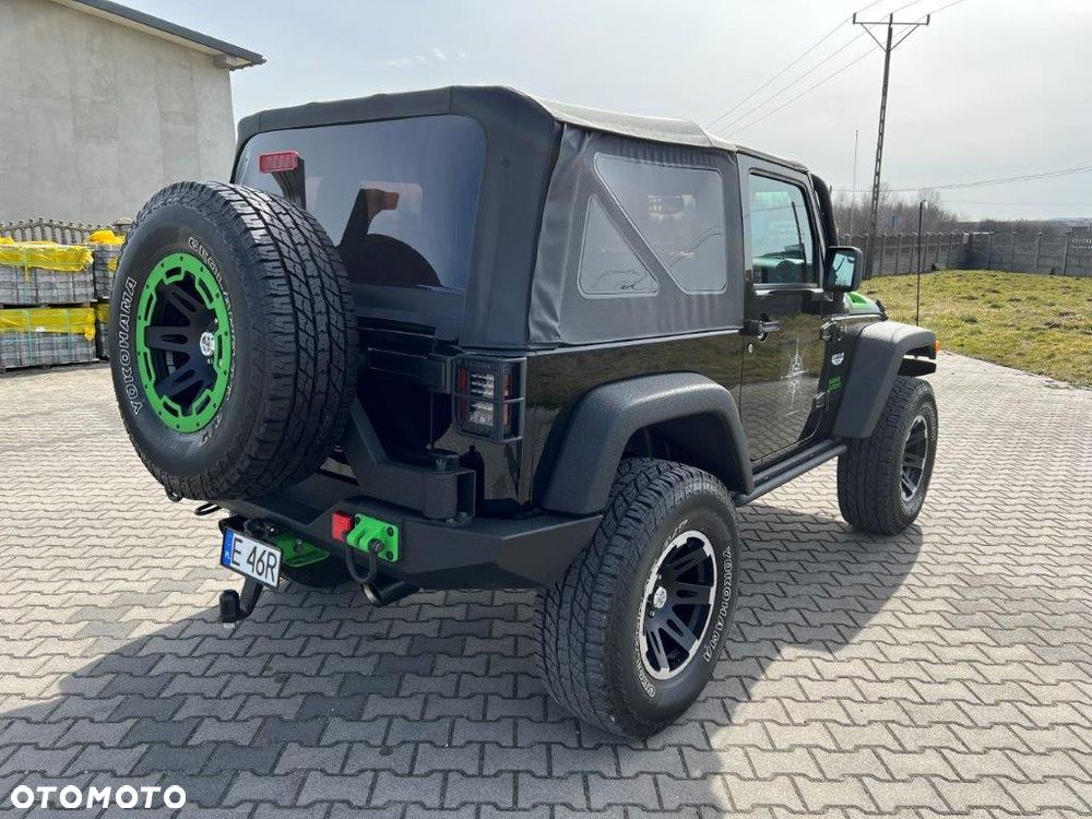 Jeep Wrangler - 11