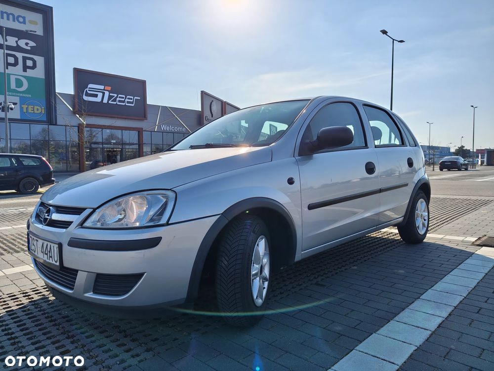 Opel Corsa 1.2 16V Essentia - 1