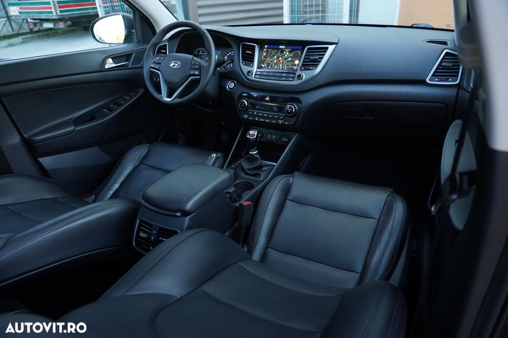 Hyundai Tucson 2.0 CRDI 4WD 6MT Style - 10
