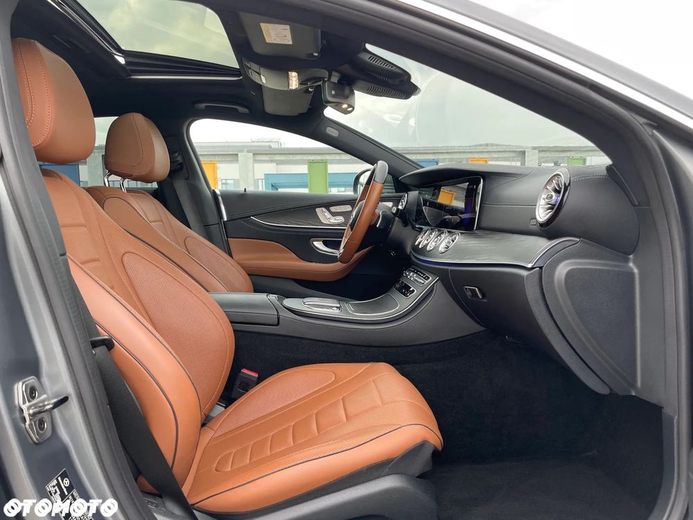 Mercedes-Benz CLS 300 d 4Matic 9G-TRONIC AMG Line - 16