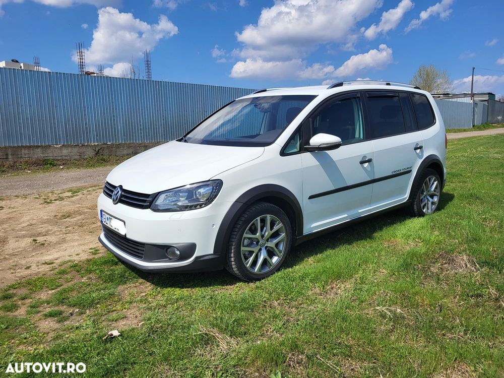 Volkswagen Touran Cross 2.0 TDI DSG - 4