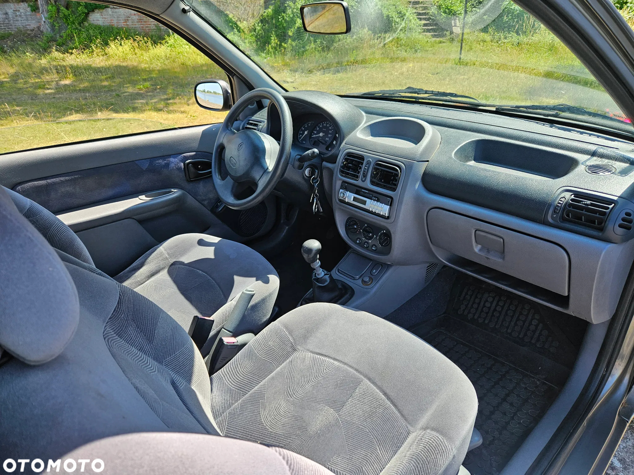 Renault Clio 1.9 D RT - 6