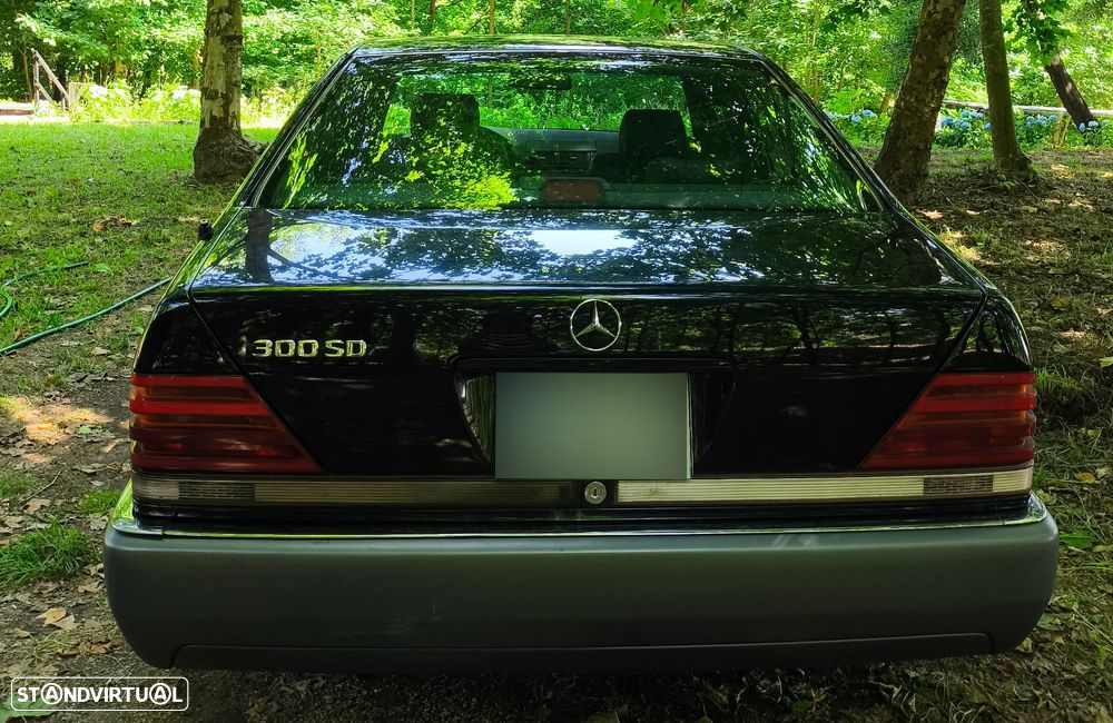 Mercedes-Benz 300 D Turbo - 3