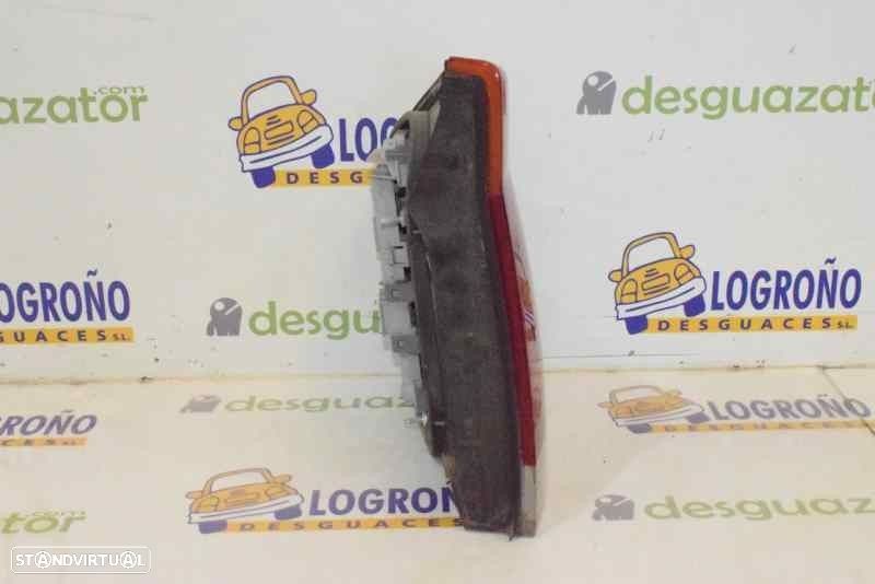 FAROLIM TRASEIRO DIREITO OPEL VECTRA C 2002 -93174904 - 4