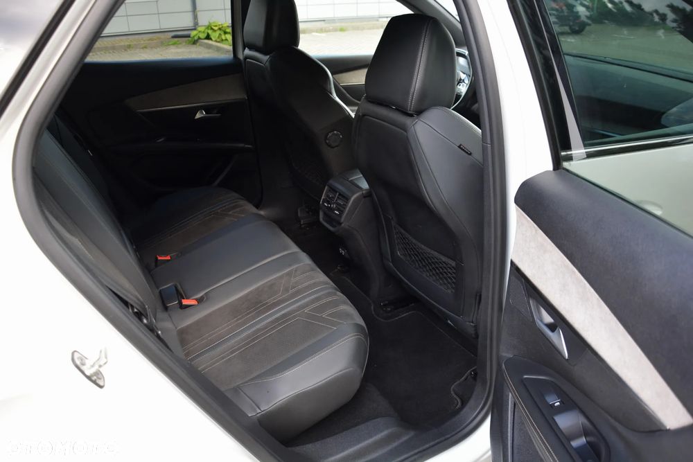 Peugeot 3008 BlueHDi 130 Stop & Start EAT8 GT - 28