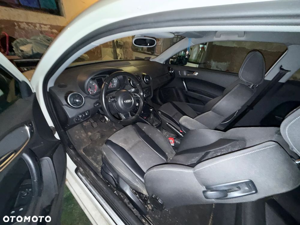 Audi A1 3-drzwiowe 1.2 TFSI S line edition - 4
