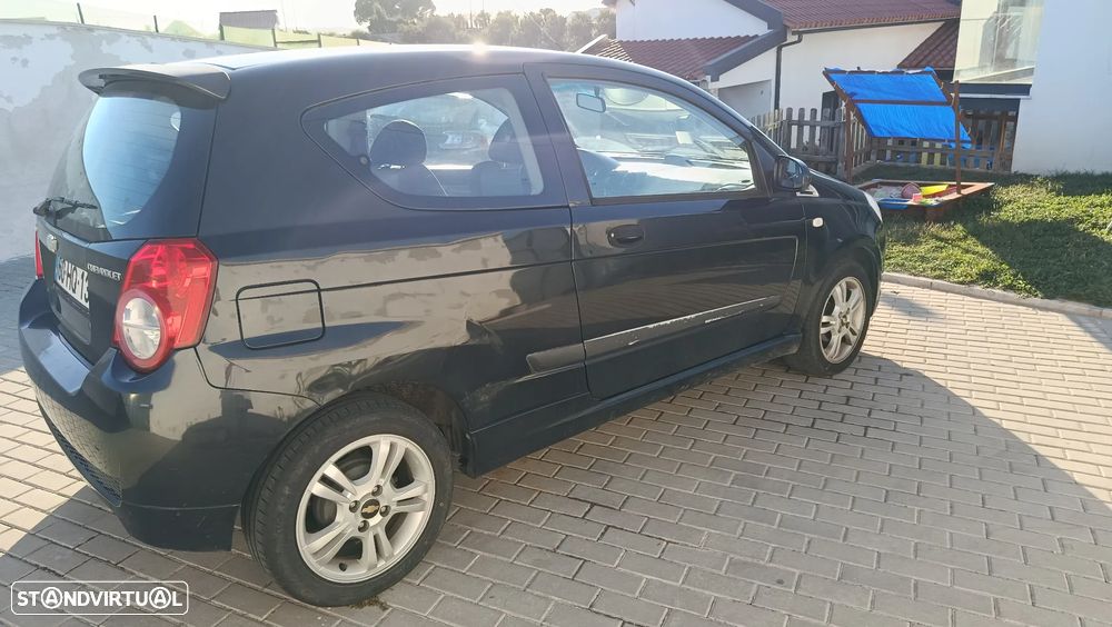 Chevrolet Aveo - 4