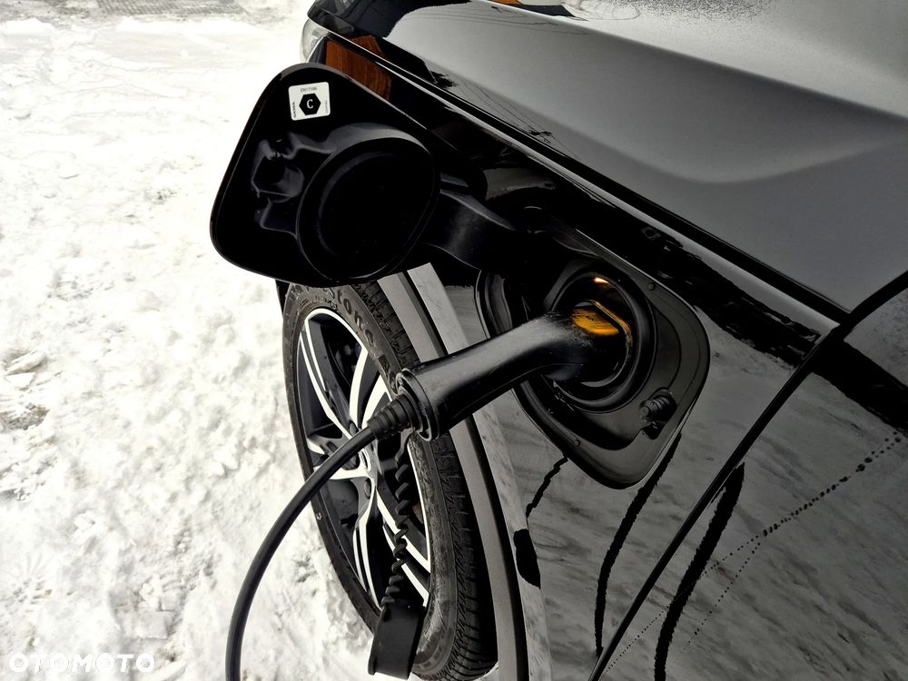 Volvo XC 40 T4 Recharge DKG RDesign - 33