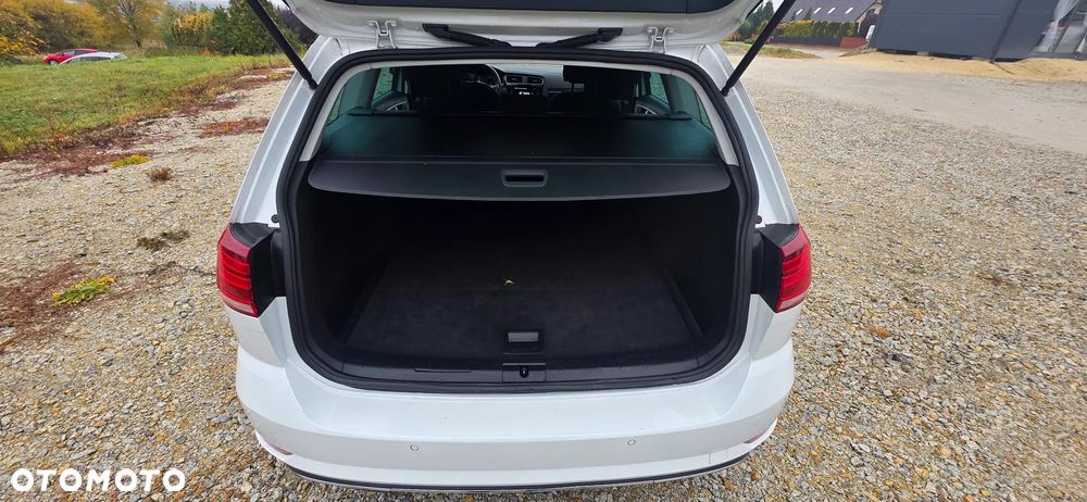Volkswagen Golf 2.0 TDI SCR United - 13