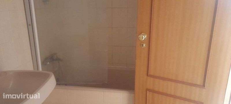 Apartamento T2 à venda na Vereda 2 à Rua dos 4 Caminhos - Grande imagem: 5/7