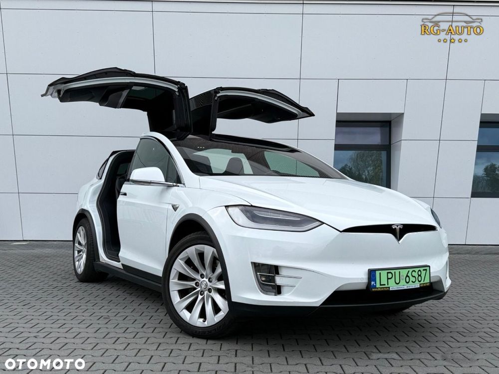 Tesla Model X - 3