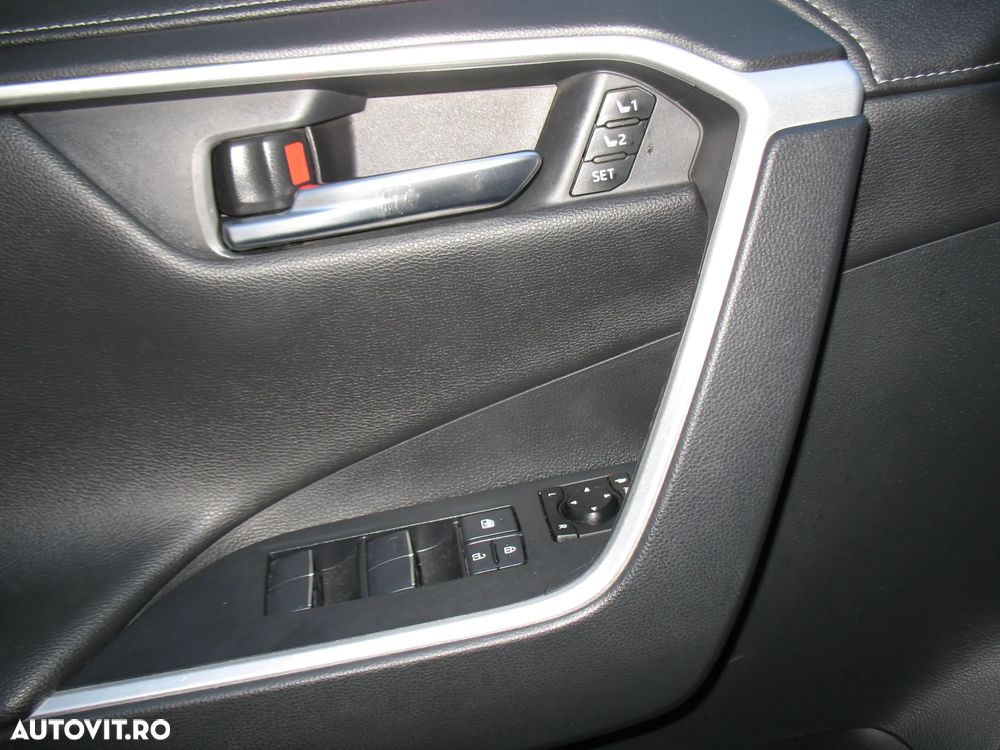 Toyota RAV4 - 12