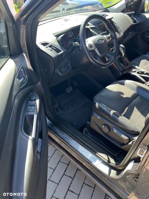 Ford Kuga - 10