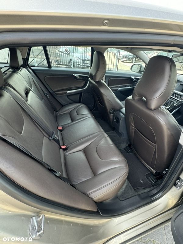 Volvo V60 D2 Drive-E Summum - 13