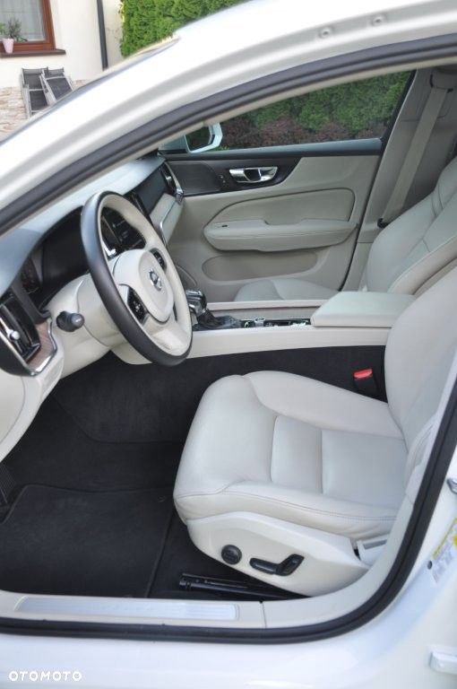 Volvo S60 T5 Drive-E Momentum - 9