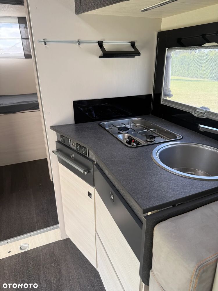 Ford CHALLENGER 380 - 10