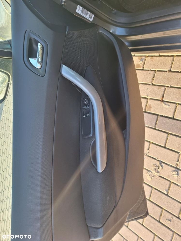 Peugeot 308 1.4 Trendy - 12