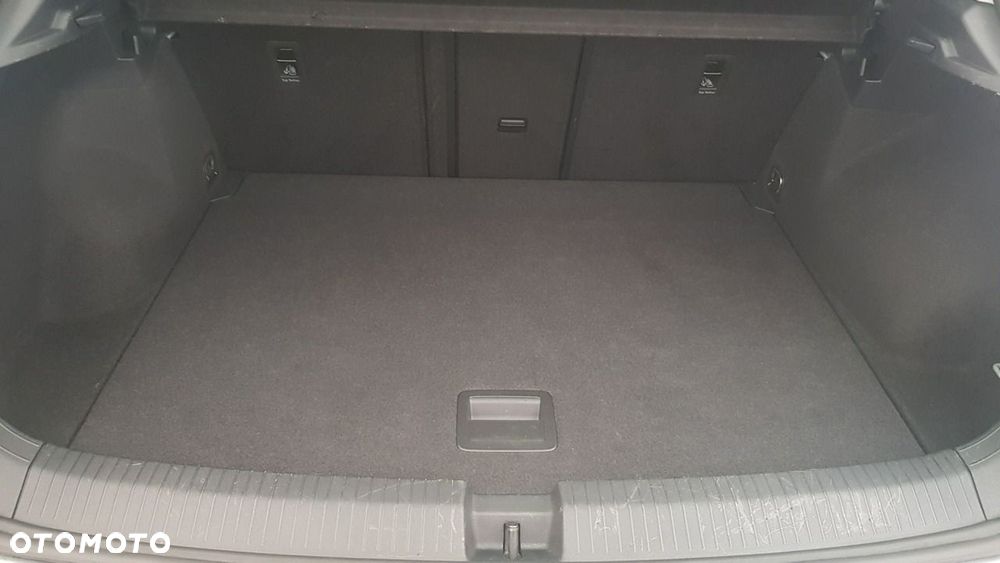 Volkswagen T-Roc - 18