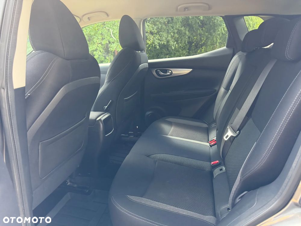 Nissan Qashqai 1.6 DIG-T N-Connecta - 16