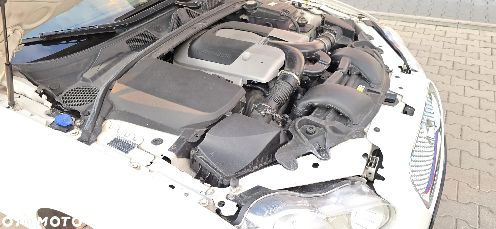 Jaguar XF 4.2 Super V8 - 22