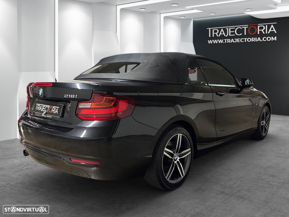 BMW 218 i Cabrio Line Sport - 3
