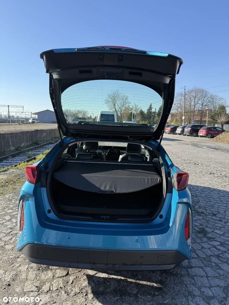Toyota Prius Plug-in 1.8 Hybrid Prestige - 4