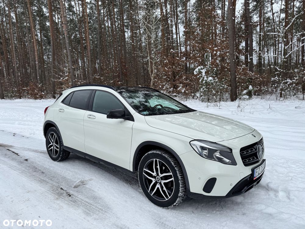 Mercedes-Benz GLA 220 d 4-Matic - 1