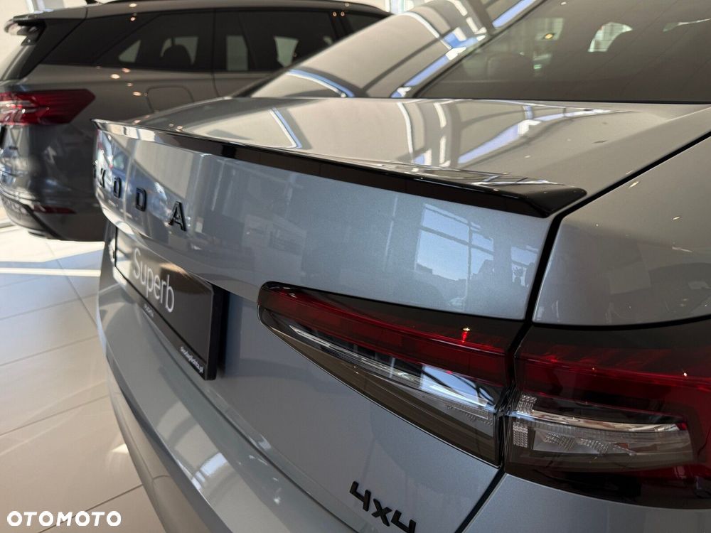 Skoda Superb 1.5 TSI mHEV Sportline DSG - 32