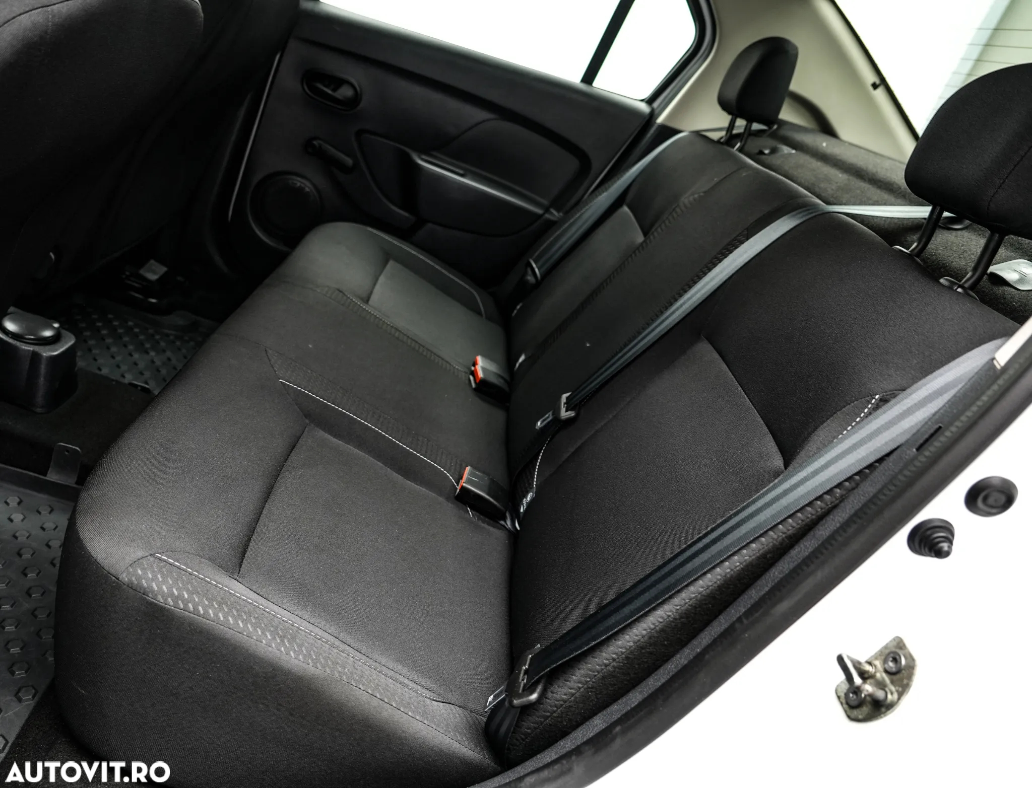 Dacia Logan 0.9 TCe Ambiance - 16