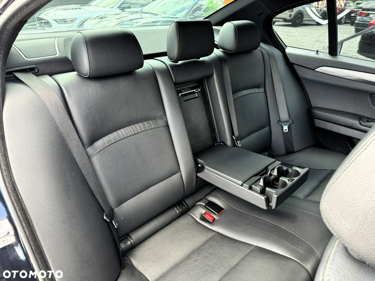 BMW Seria 5 525d xDrive - 34