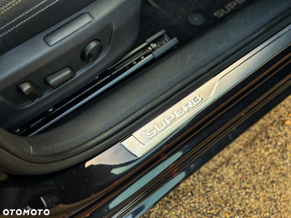 Skoda Superb 2.0 TDI SCR Style DSG - 18