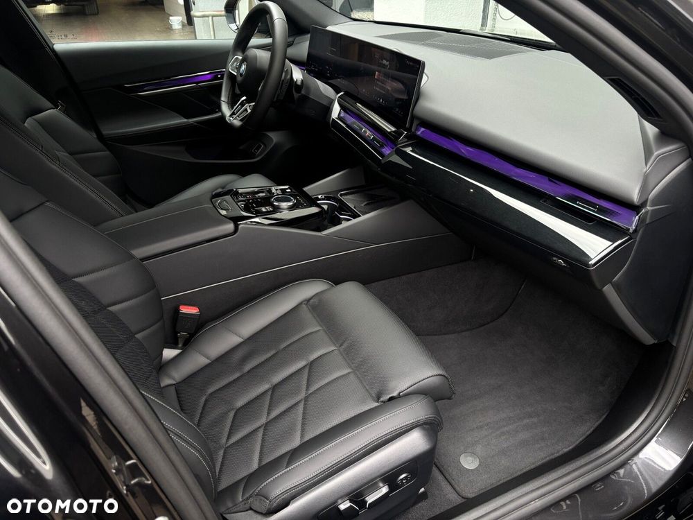 BMW Seria 5 520d xDrive mHEV M Sport - 28