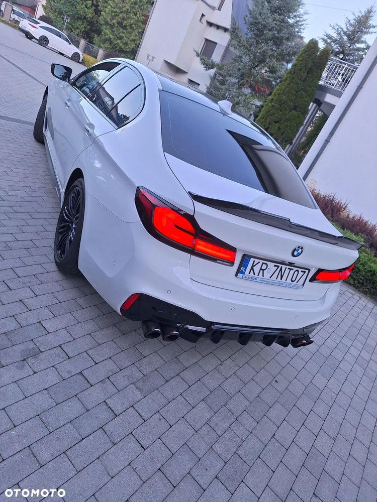 BMW Seria 5 530i xDrive Sport Line sport - 12