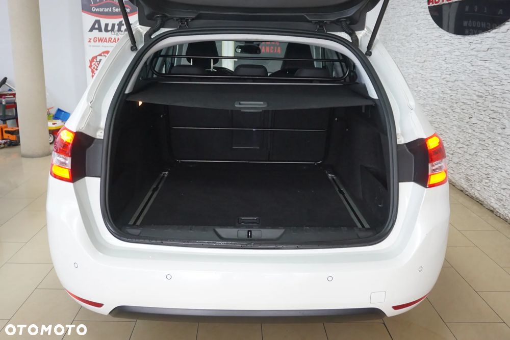 Peugeot 308 BlueHDi FAP 120 Stop&Start Style - 21