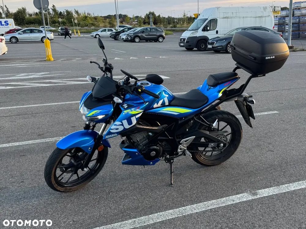 Suzuki GSX - 11