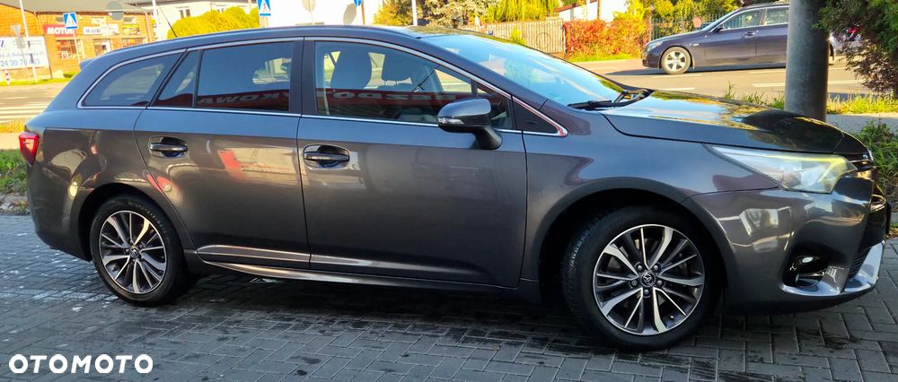 Toyota Avensis Touring Sports 2.0 D-4D Executive - 20