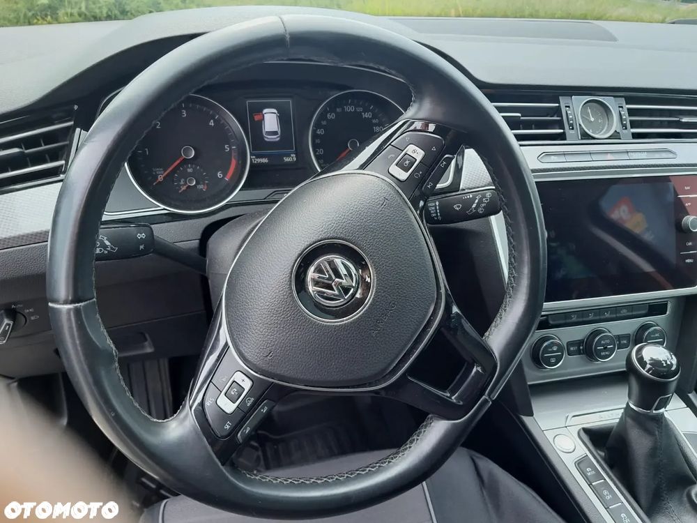 Volkswagen Passat - 6