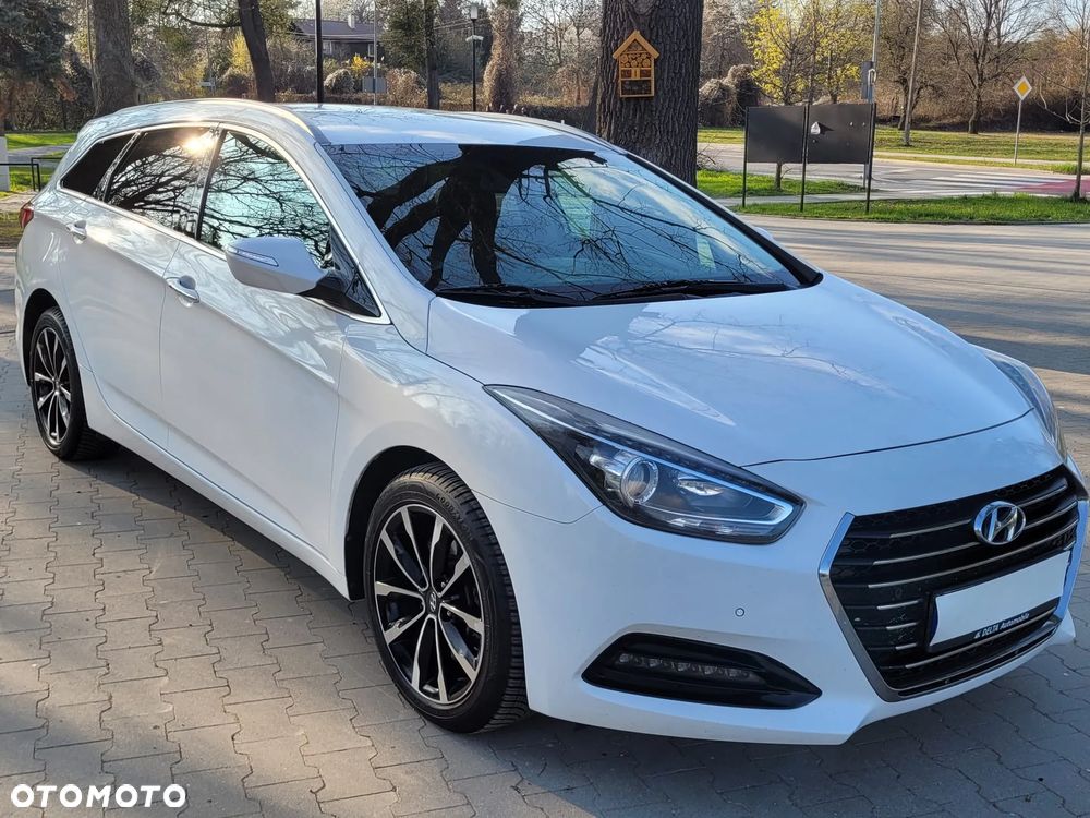 Hyundai i40 Kombi blue 1.7 CRDi DCT Premium