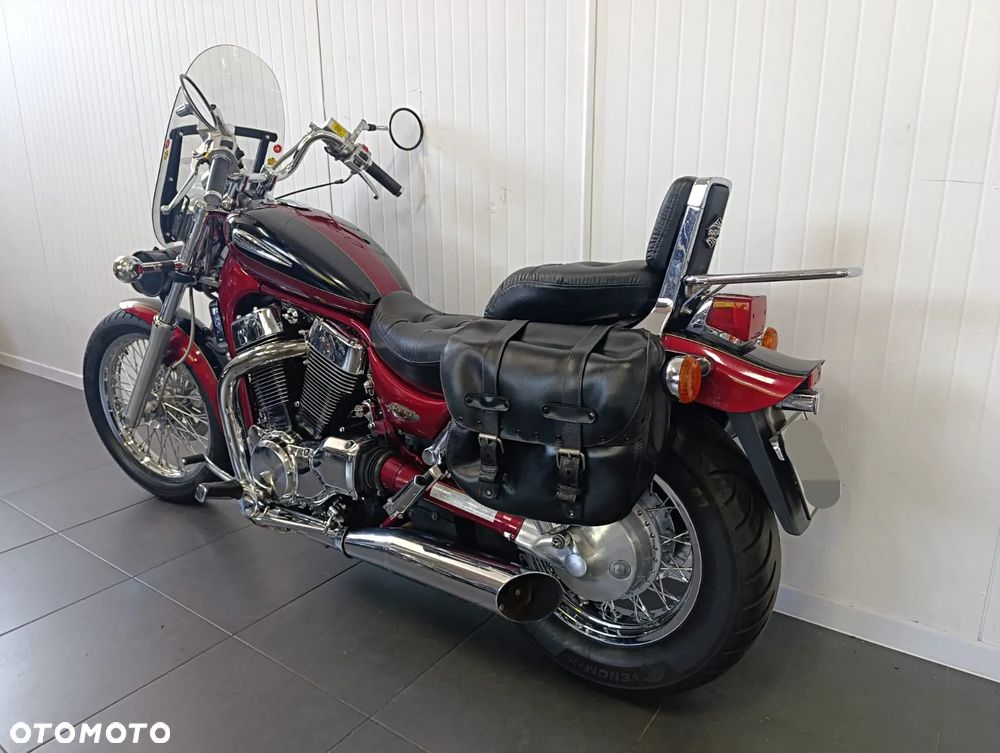 Suzuki Intruder - 8