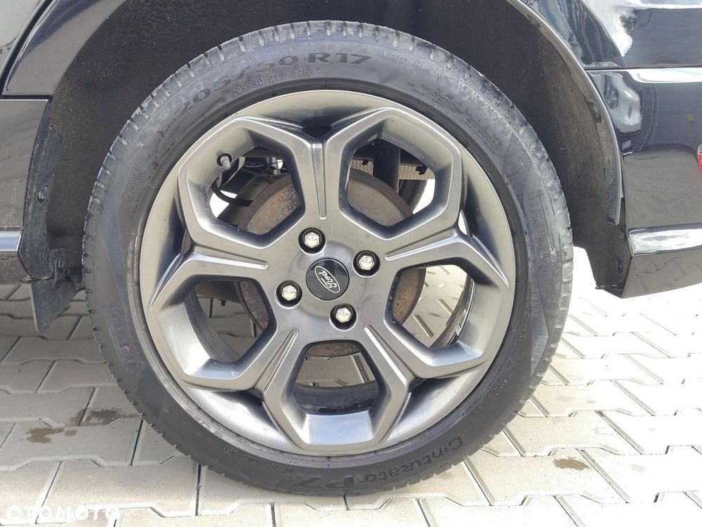 Ford EcoSport - 26