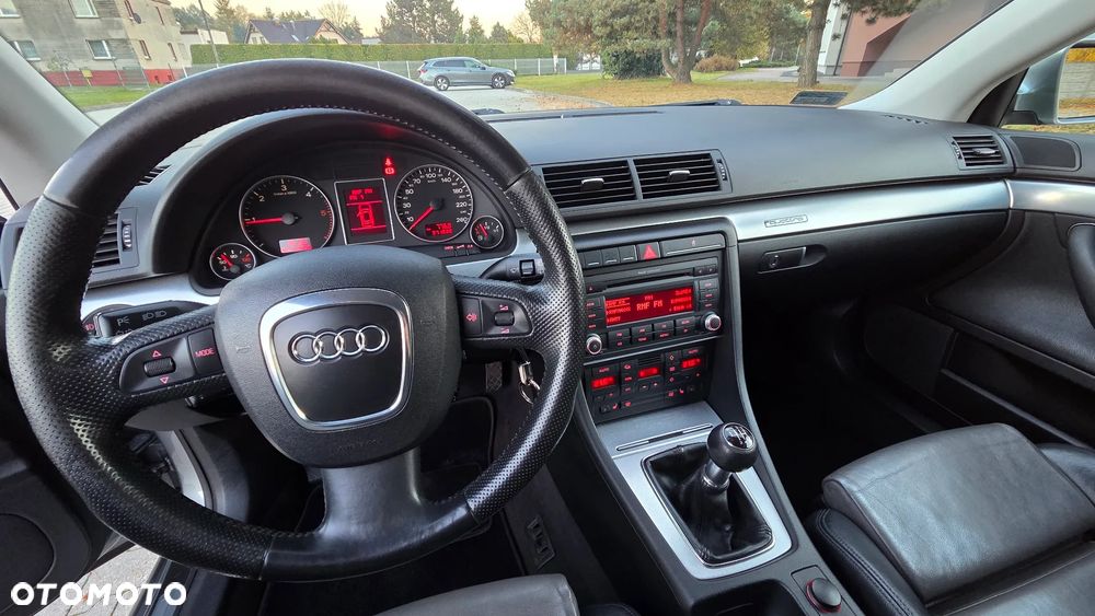 Audi A4 Avant 2.0 TDI DPF quattro - 21