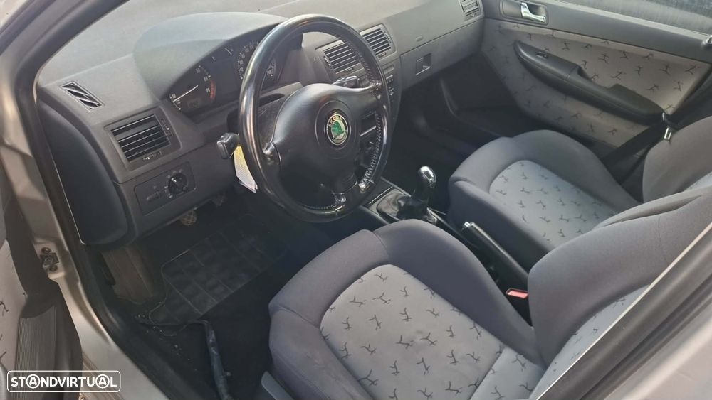 Skoda Fabia Break 1.4 Elegance AR4 - 9