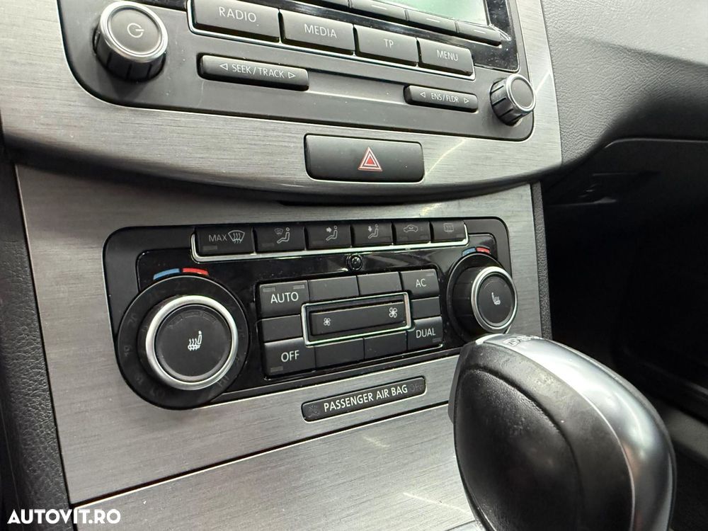 Volkswagen Passat 2.0 TDI DSG BlueMotion Technology Highline - 9