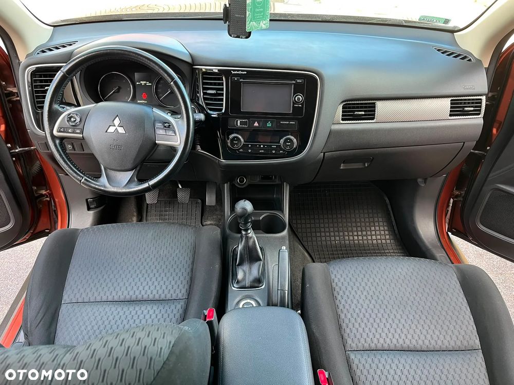 Mitsubishi Outlander 2.2 DID Intense - 7