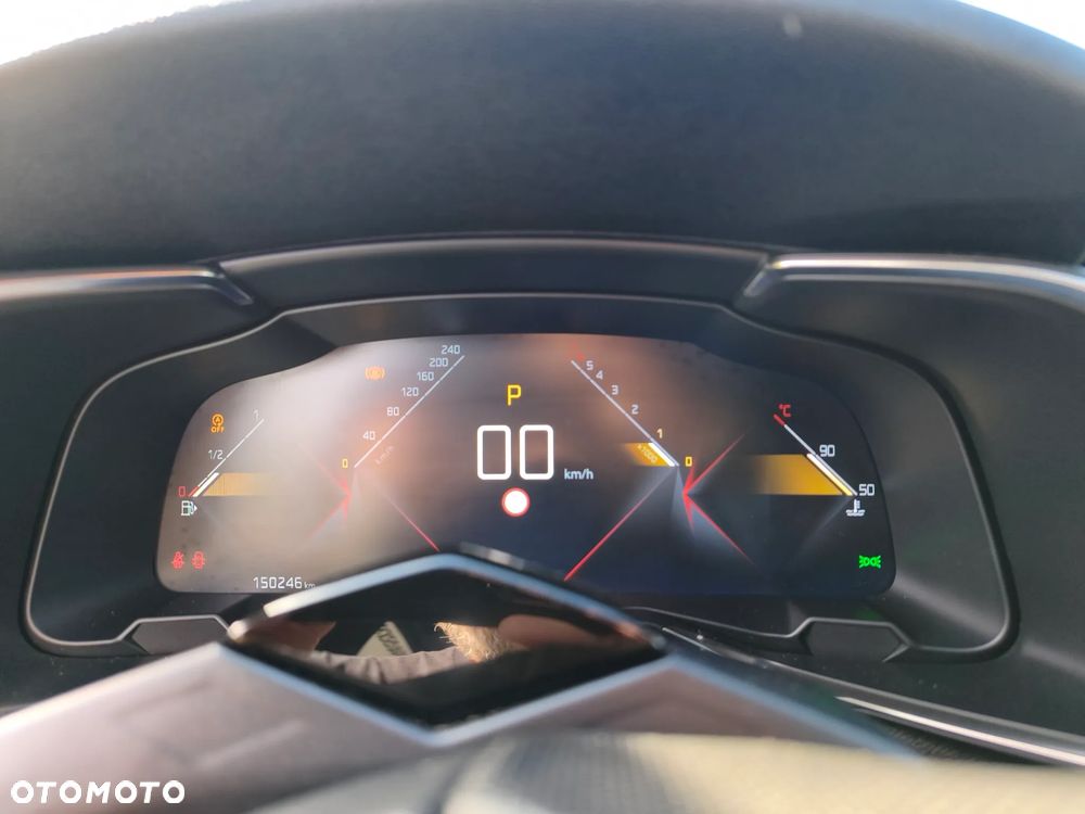 DS Automobiles DS 7 Crossback 1.6 PureTech Performance Line + - 6