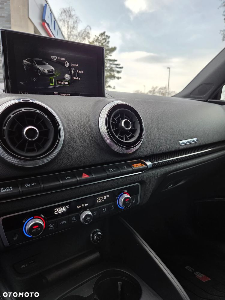 Audi S3 S tronic - 15