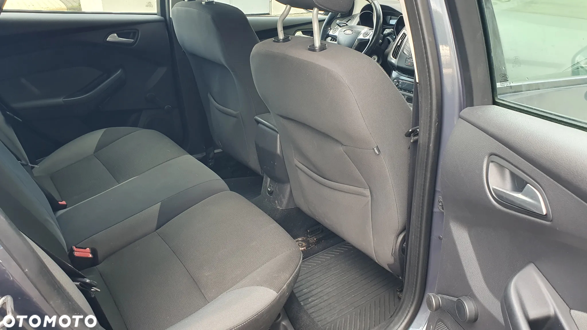 Ford Focus 1.6 Edition - 8